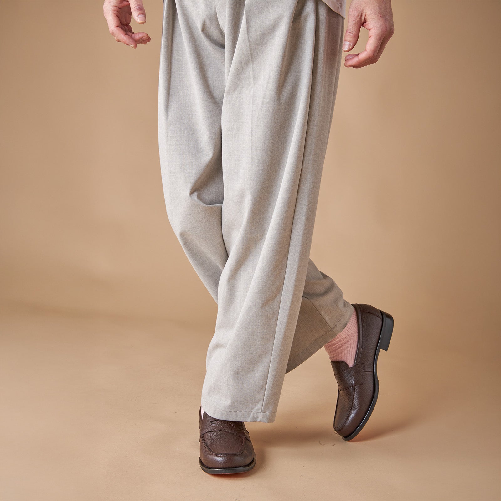 1302 Suffle / MILK BROWN