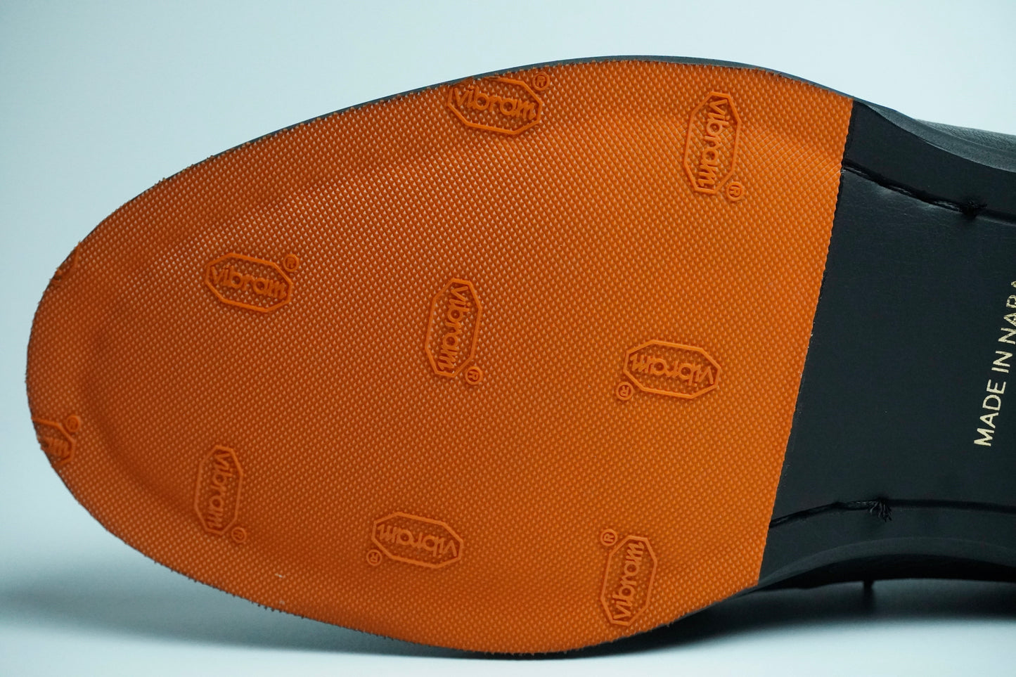 1320 Suffle / BLACK